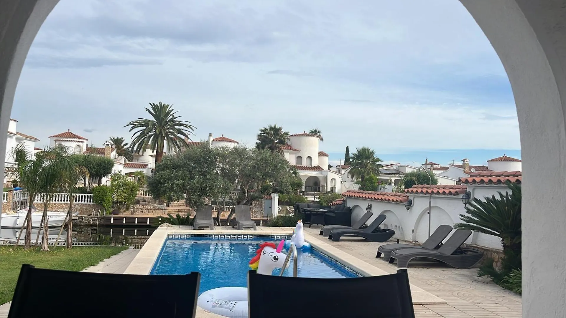 'Casa Empuria' Aan Kanaal Met Zwembad En Aanlegsteiger Ampuriabrava España